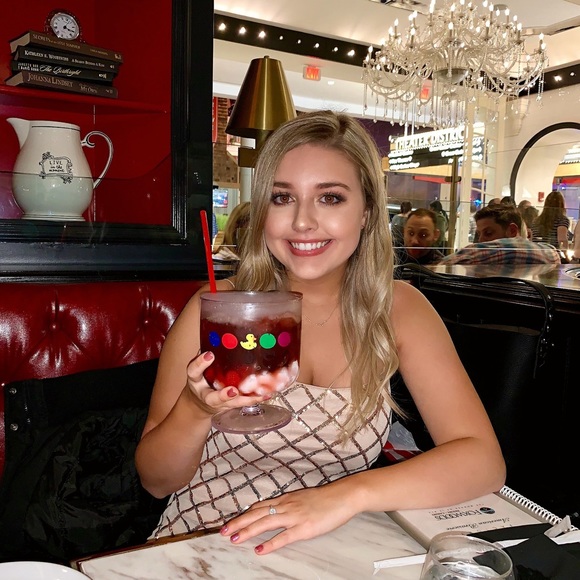 alexiswoods_